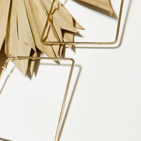 hoop earrings - Picture 4 of 5